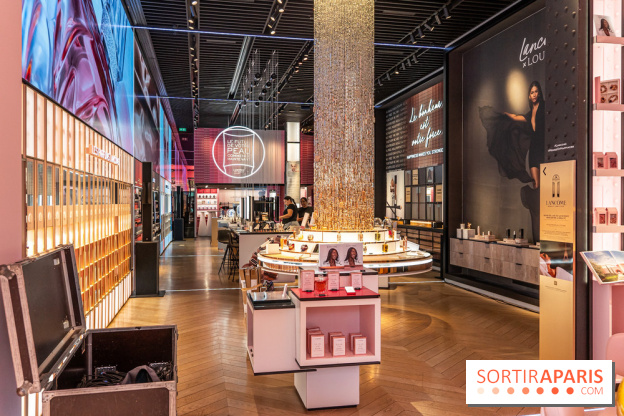 Le Café de la Rose Lancôme par Nina Métayer sur les Champs-Elysées à Paris -  A7C7158