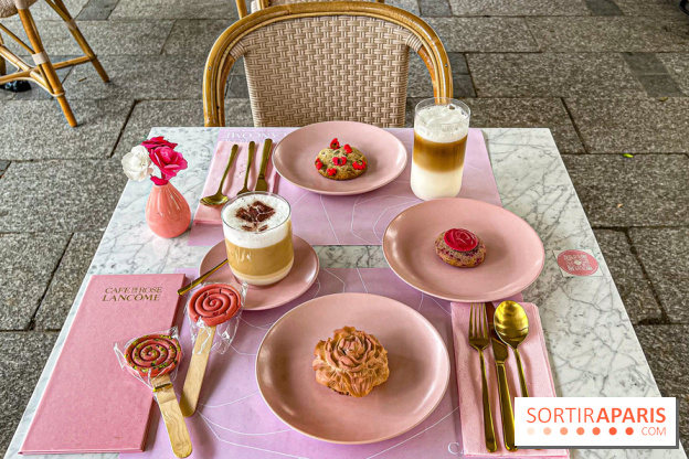 Le Café de la Rose Lancôme par Nina Métayer sur les Champs-Elysées à Paris - Exposition Siège Social Sisley 1086441