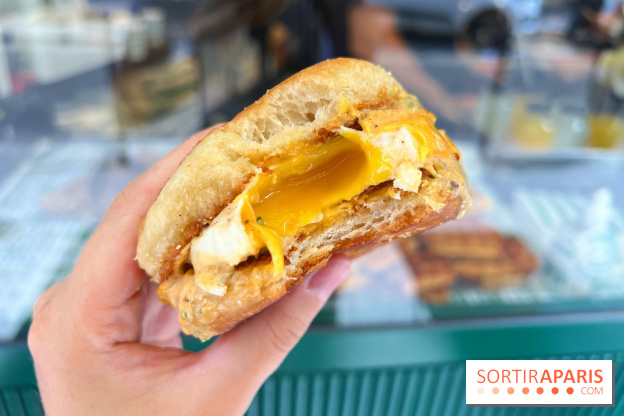 Maurice Sfez Café - Egg and cheese sandwich