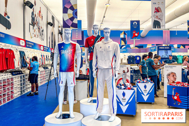 Megastore Paris 2024 Champs-Élysées