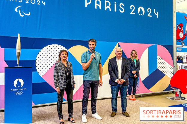 Megastore Paris 2024 Champs-Élysées