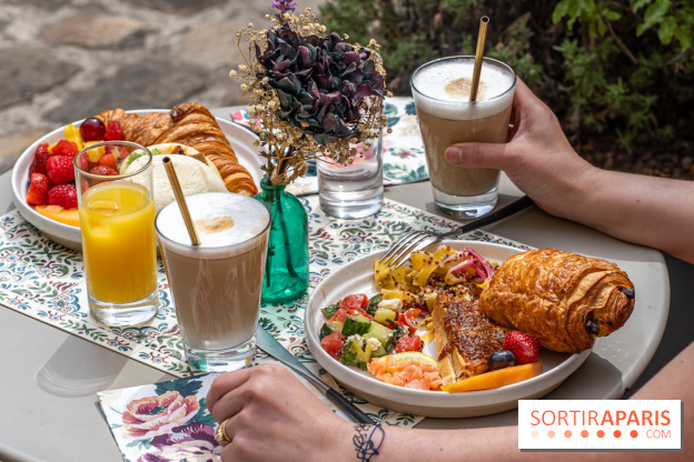 Le brunch à volonté de Chez Molly à Versailles dans les Yvelines - 78 -  table terrasse