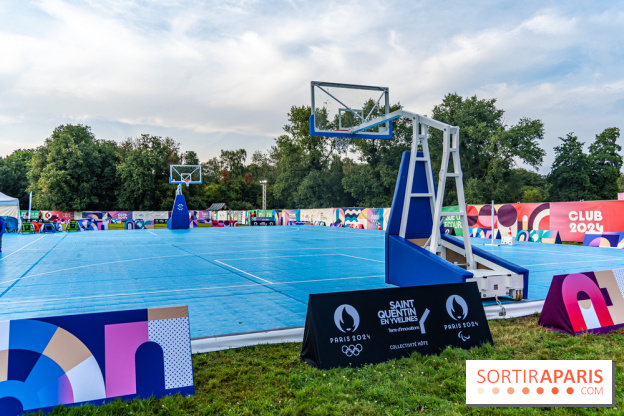 La Fan zone de Saint-Quentin en Yveli!nes, soirée Ofenbach et drones -  A7C0331