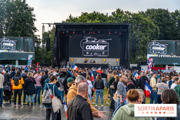 La Fan zone de Saint-Quentin en Yveli!nes, soirée Ofenbach et drones -  A7C0340