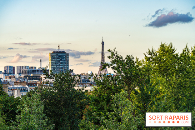 La terrasse dans un jardin avec vue Tour Eiffel du Marguerite 1606 au Domaine de la Reine Margot -  A7C1355