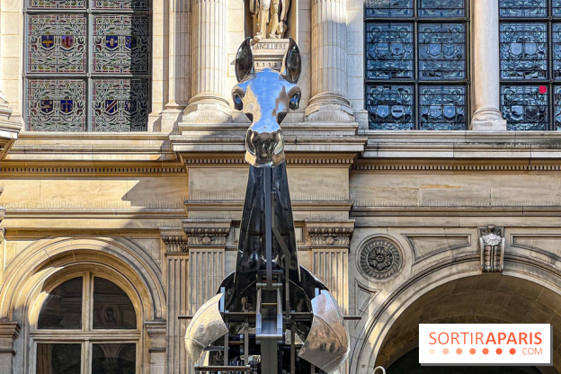 ZEUS, cheval métallique de la cérémonie d'ouverture des JO de Paris 2024 à l'Hôtel de Ville