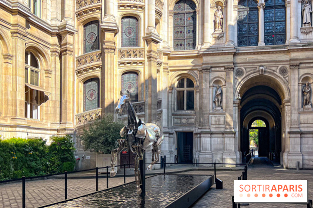 ZEUS, cheval métallique de la cérémonie d'ouverture des JO de Paris 2024 à l'Hôtel de Ville - image00029