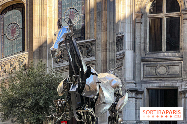 ZEUS, cheval métallique de la cérémonie d'ouverture des JO de Paris 2024 à l'Hôtel de Ville