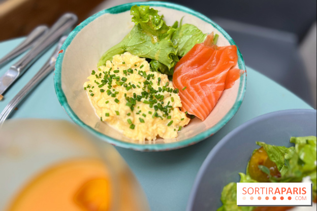 Café Mirabelle - Oeufs brouillées saumon