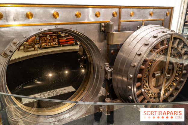 Le coffre fort historique du Monoprix des Champs-Elysées -  A7C1540