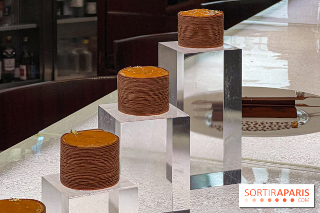 La Bûche de Noël 2024 du Royal Monceau