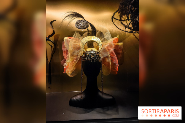 Stephen Jones, chapeaux d'artistes : l'exposition insolite et créative se dévoile au Palais Galliera - IMG20241017101138