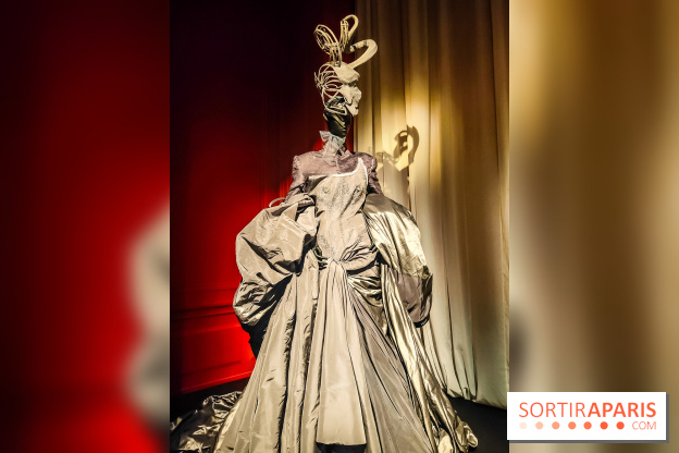 Stephen Jones, chapeaux d'artistes : l'exposition insolite et créative se dévoile au Palais Galliera - IMG20241017103705