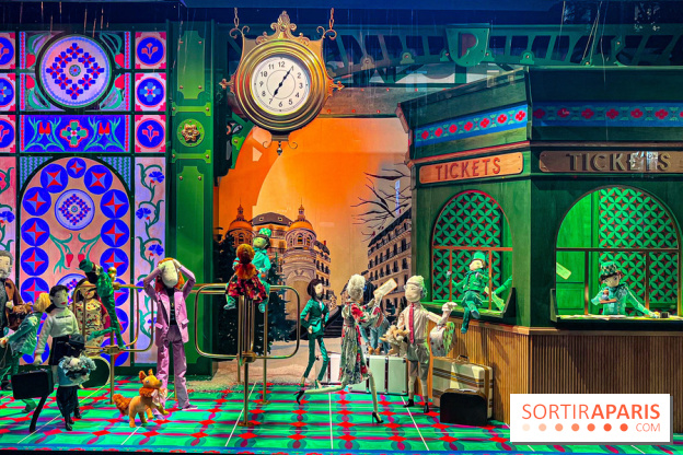 Les vitrines de Noël 2024 du Printemps Haussmann avec Juliette Binoche - image00001