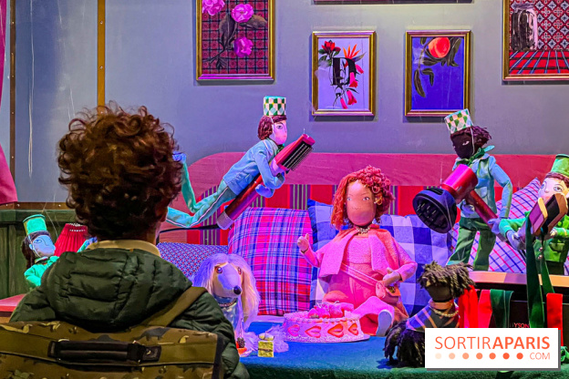 Les vitrines de Noël 2024 du Printemps Haussmann avec Juliette Binoche - image00011