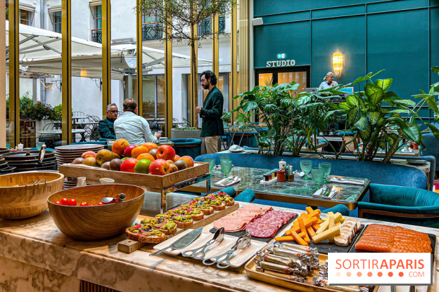 Le Doggy Brunch : le brunch gourmand entre chiens et maîtres à l'hôtel Kimpton Saint Honoré Paris