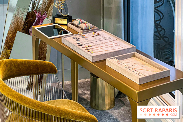 L'exposition gratuite des bijoux de la Maison de Haute-Joaillerie Vever rue de la Paix, à Paris