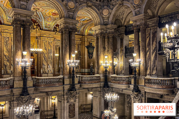 Bijoux de scène de l'Opéra de Paris : l'exposition de parures merveilleuses au Palais Garnier