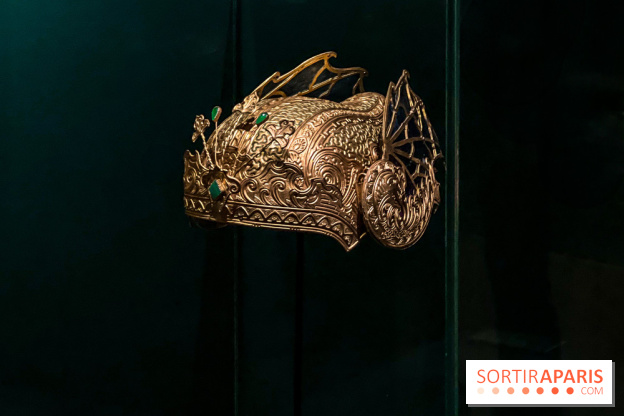 Bijoux de scène de l'Opéra de Paris : l'exposition de parures merveilleuses au Palais Garnier - IMG 2418 jpg