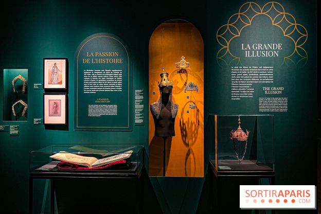 Bijoux de scène de l'Opéra de Paris : l'exposition de parures merveilleuses au Palais Garnier