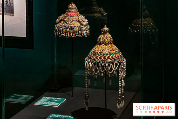 Bijoux de scène de l'Opéra de Paris : l'exposition de parures merveilleuses au Palais Garnier - IMG 2496