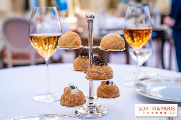 Le tea time Impérial de Noël du Ritz Paris, l'expérience exceptionnelle - les photos -  gougères