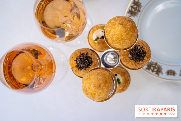 Le tea time Impérial de Noël du Ritz Paris, l'expérience exceptionnelle - les photos -  gougères