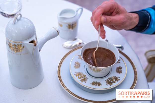 Le tea time Impérial de Noël du Ritz Paris, l'expérience exceptionnelle - les photos -  chocolat chaud