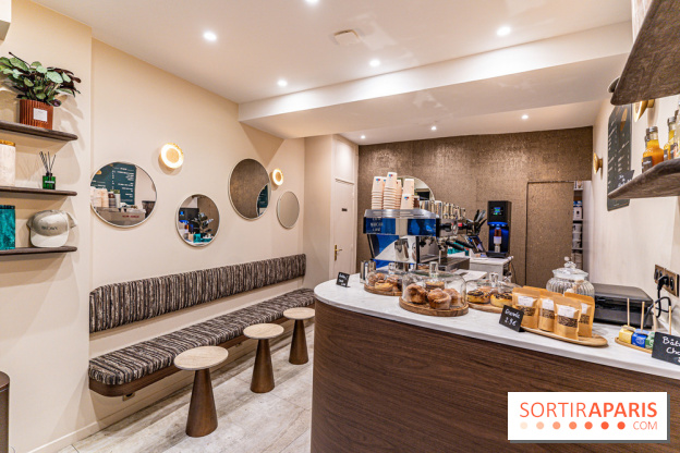 Brown Coffee shop -  A7C0140