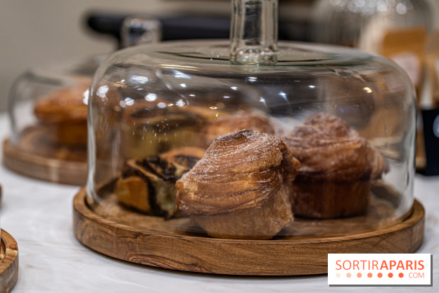 Brown Coffee shop -  A7C0144