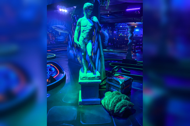 Ocean 12, le mini-golf indoor pour toute la famille à Bercy Village