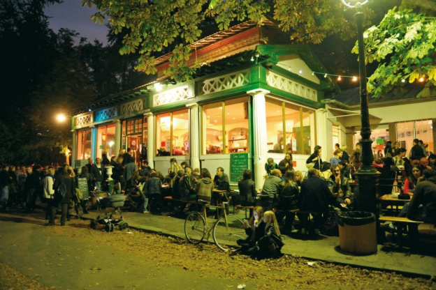 Les terrasses de la Baleine et de Rosa Bonheur