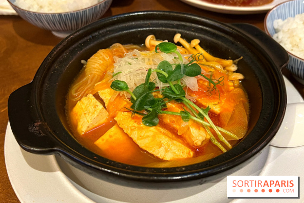 Kiku - Comme une bouillabaisse, poissons, tofu, champignons