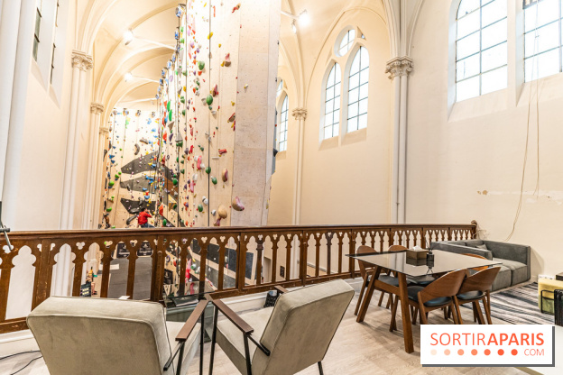 Climbing District Sèvres-Lecourbe, la salle d'escalade dans l'ancienne église Sainte-Rita dans le 15e