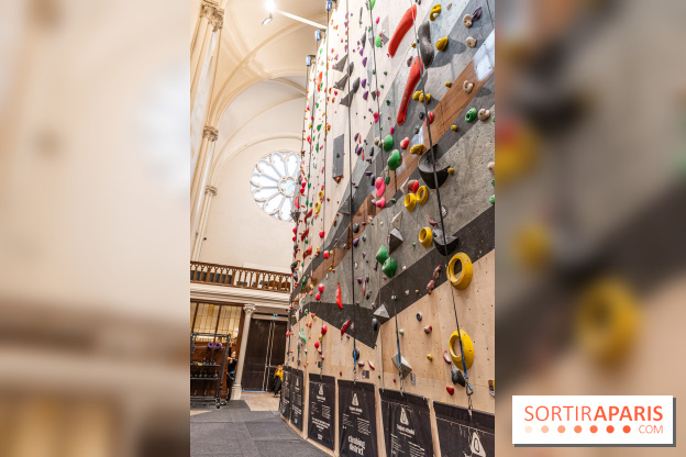 Climbing District Sèvres-Lecourbe, la salle d'escalade dans l'ancienne église Sainte-Rita dans le 15e