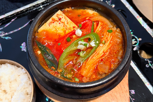 Sam Sun - Ragoût de kimchi et porc épicé