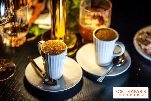 Monsieur Claude, le restaurant par Danny Khezzar à Rueil dans le 92 - amuse bouche - CAPPUCCINO DE POMME DE TERRE Purée de pomme de terre, siphon de pain grillé