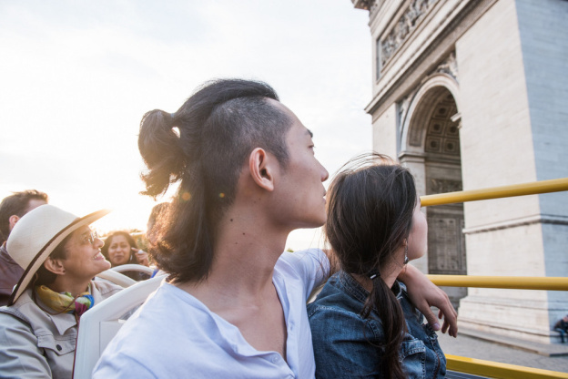 Découvrez Paris autrement avec nos bus à impériale !