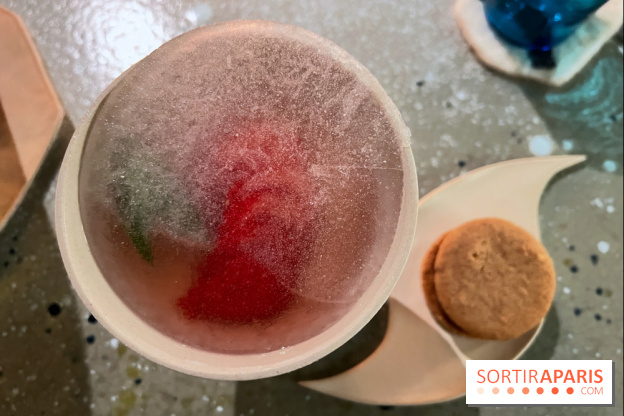 De Vie - Cocktail fraise, géranium, vin glacé