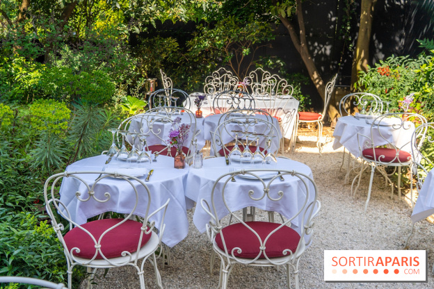 Terrasse de l'Hôtel Particulier, le jardin verdoyant au cœur de Montmartre - photo - A7C06366 HDR