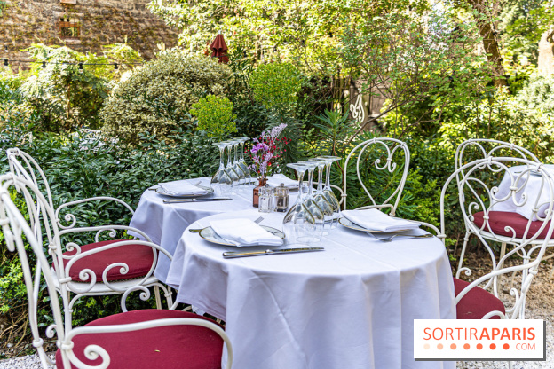 Terrasse de l'Hôtel Particulier, le jardin verdoyant au cœur de Montmartre - photo - A7C06408 HDR
