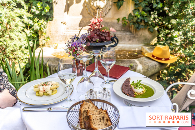 Terrasse de l'Hôtel Particulier, le jardin verdoyant au cœur de Montmartre - photo - A7C06421