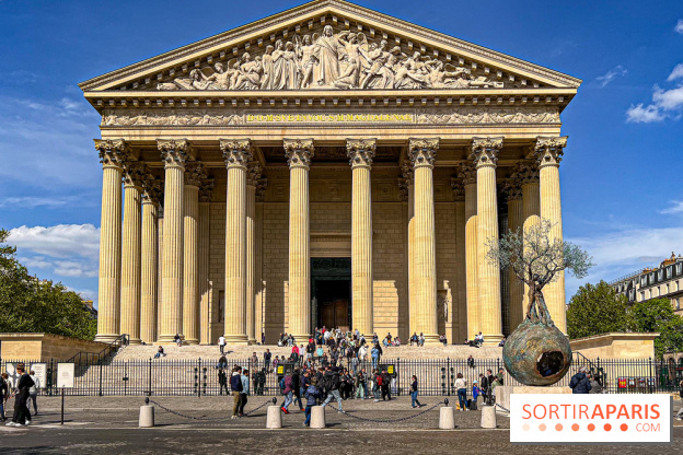 Exposition en plein air des œuvres monumentales d'Andrea Roggi, quartier Faubourg Saint-Honoré - image00013