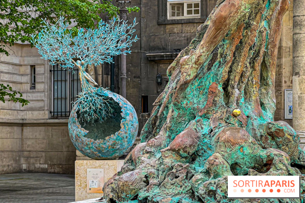 Exposition en plein air des œuvres monumentales d'Andrea Roggi, quartier Faubourg Saint-Honoré