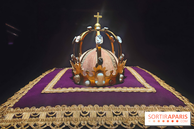 Le Dernier sacre : l'exposition immersive dans les coulisses d'un couronnement au Mobilier national  - fotor 1744999603649