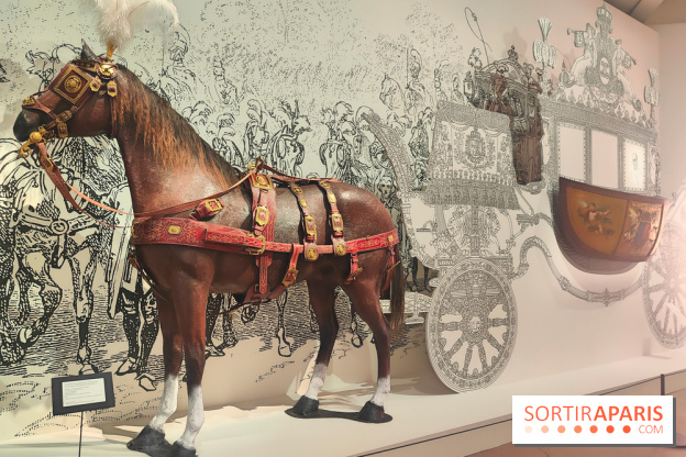 Le Dernier sacre : l'exposition immersive dans les coulisses d'un couronnement au Mobilier national  - fotor 1744999492610