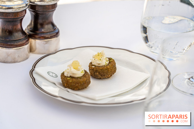 Les Chasses, le restaurant insolite avec une superbe terrasse à l'Abbaye des vaux de Cernay dans les Yvelines  - A7C05883