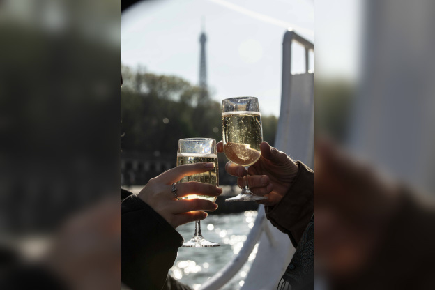 Vedettes de Paris : le plus bel apéro de la saison vous attend sur la Seine