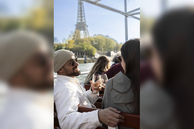 Vedettes de Paris : le plus bel apéro de la saison vous attend sur la Seine