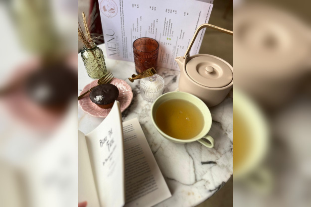 Rosa Rosam Rosae : un nouveau salon de thé cosy niché à Montmartre. 